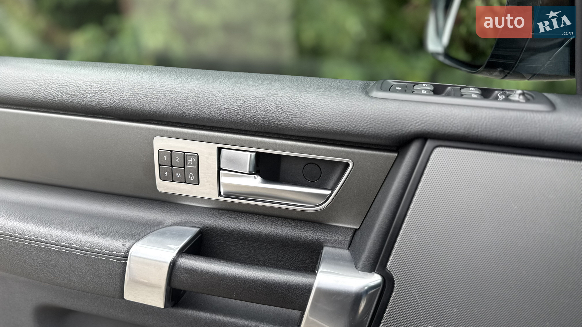 2016 Land Rover Discovery - мініатюра 35