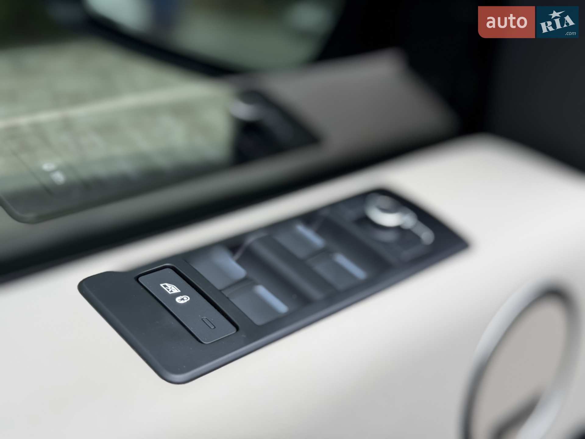 2019 Land Rover Discovery - мініатюра 70