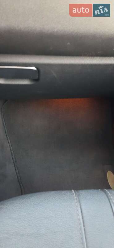 Внедорожник / Кроссовер Land Rover Discovery 2010 в Одессе