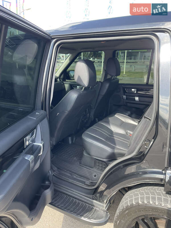 Внедорожник / Кроссовер Land Rover Discovery 2016 в Киеве