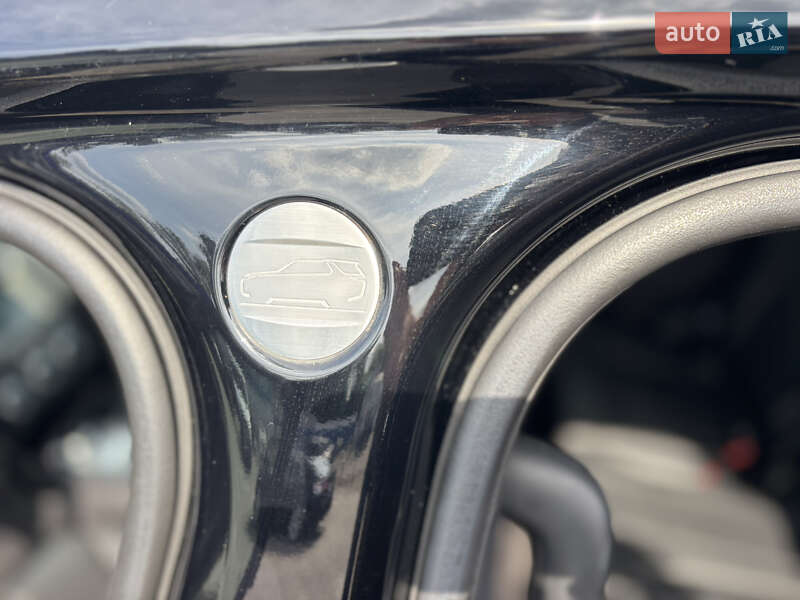 Позашляховик / Кросовер Land Rover Discovery 2018 в Києві фото 25 Позашляховик / Кросовер Land Rover Discovery 2018 в Києві