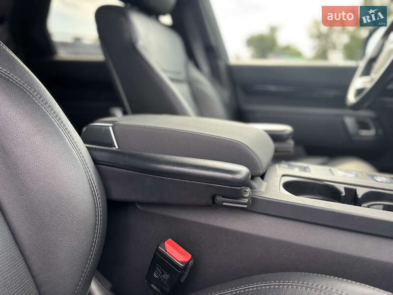 Позашляховик / Кросовер Land Rover Discovery 2018 в Києві фото 31 Позашляховик / Кросовер Land Rover Discovery 2018 в Києві
