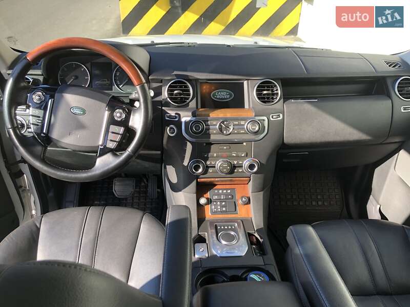 Внедорожник / Кроссовер Land Rover Discovery 2016 в Киеве