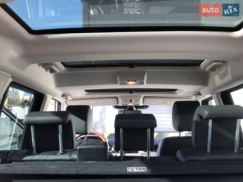 Внедорожник / Кроссовер Land Rover Discovery 2016 в Киеве