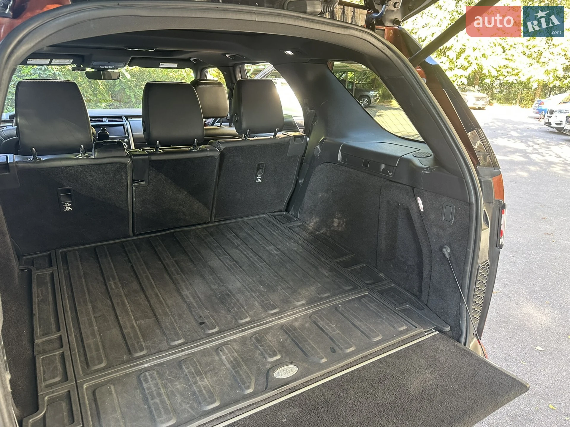 2019 Land Rover Discovery - мініатюра 14