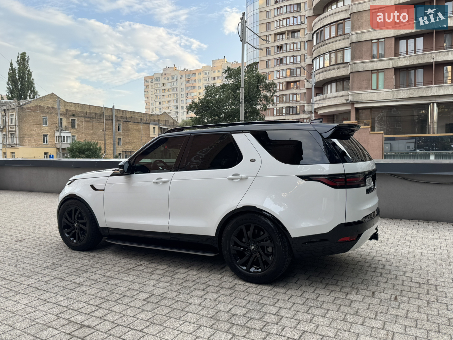 2021 Land Rover Discovery - мініатюра 9