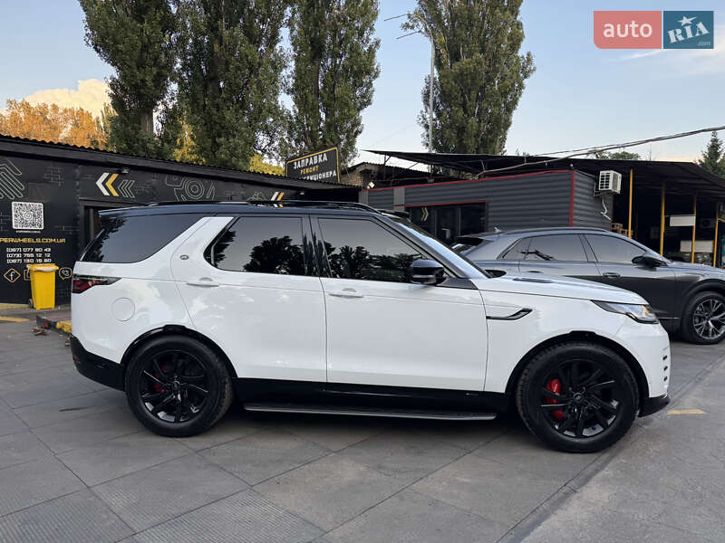 Land Rover Discovery 2021