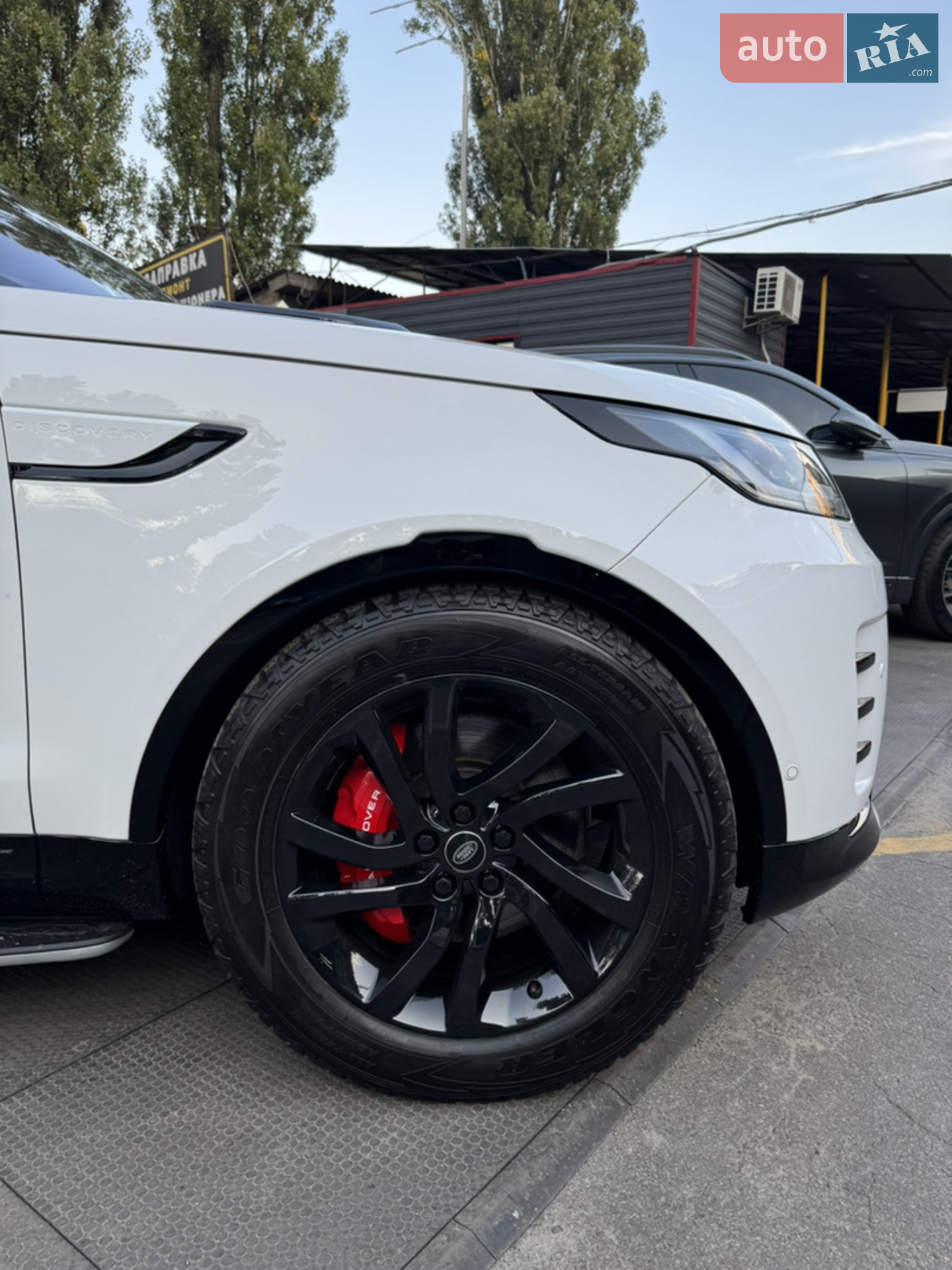 2021 Land Rover Discovery - мініатюра 3