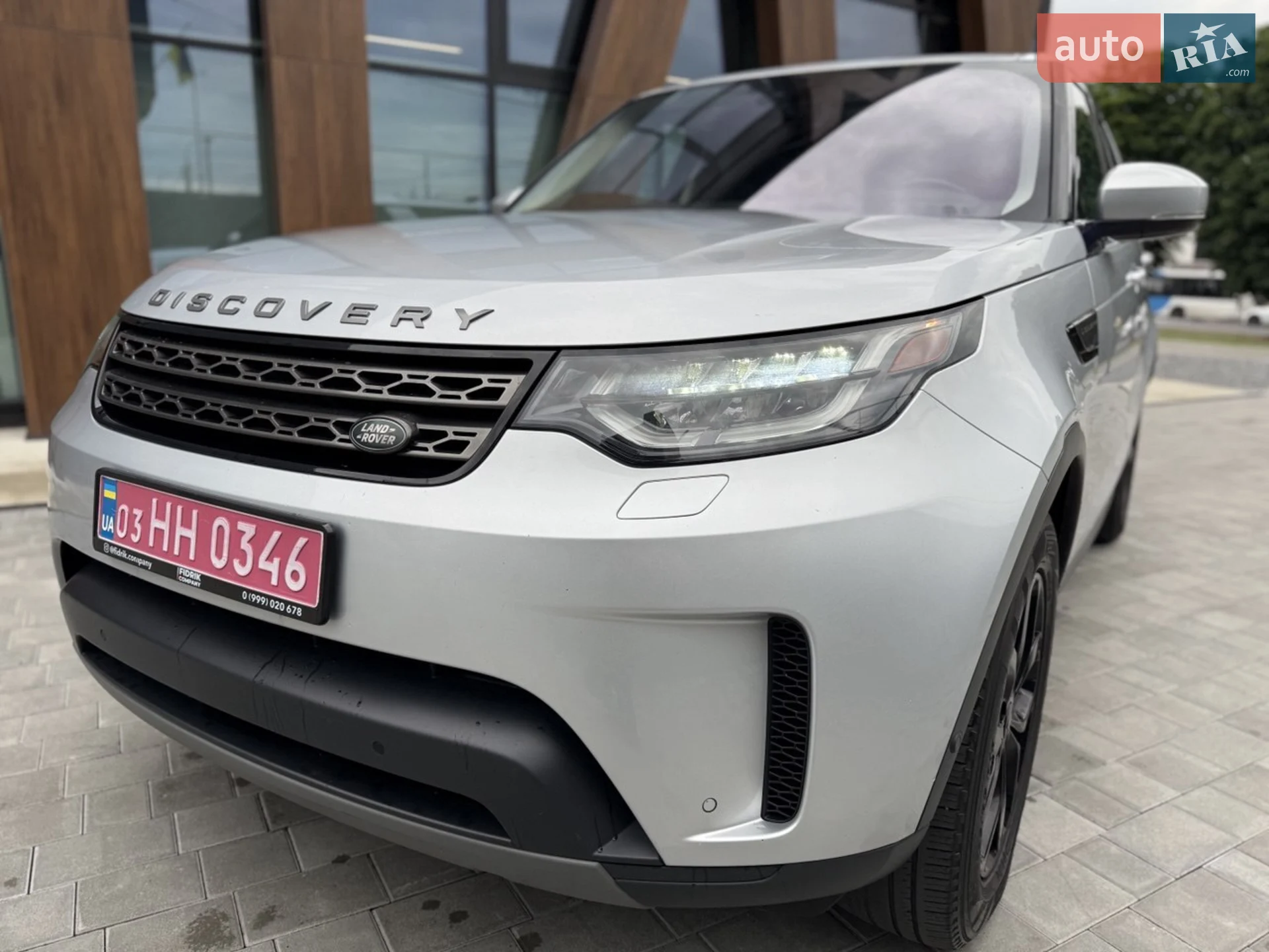 2018 Land Rover Discovery - мініатюра 2