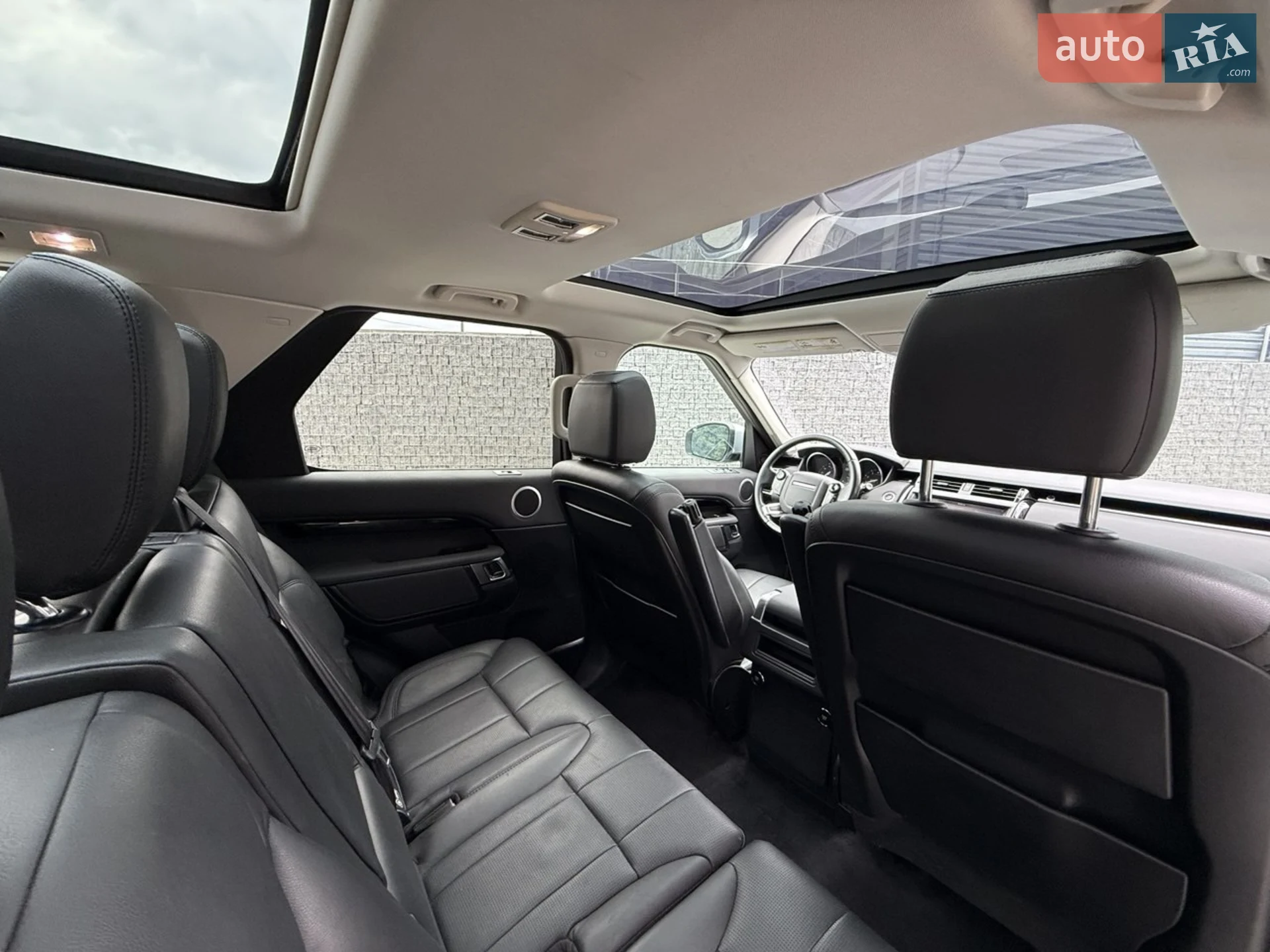 2018 Land Rover Discovery - мініатюра 11