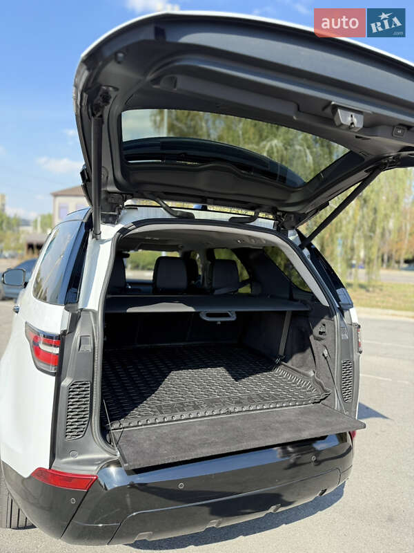Позашляховик / Кросовер Land Rover Discovery 2017 в Запоріжжі фото 7 Позашляховик / Кросовер Land Rover Discovery 2017 в Запоріжжі