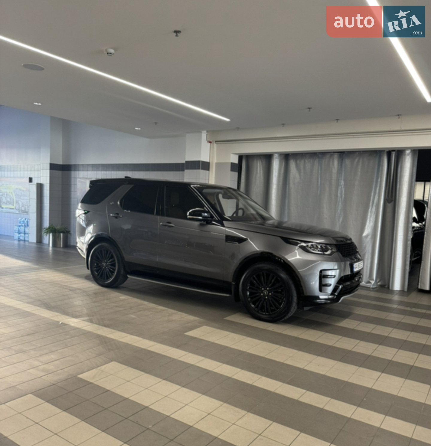 2018 Land Rover Discovery - мініатюра 3
