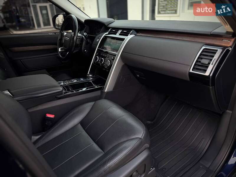 Внедорожник / Кроссовер Land Rover Discovery 2018 в Киеве