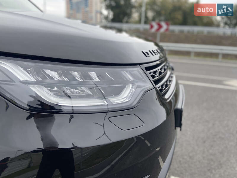 Позашляховик / Кросовер Land Rover Discovery 2017 в Києві