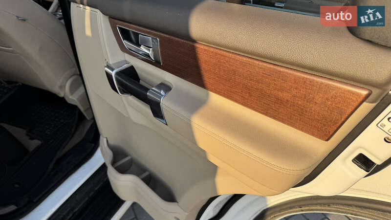 Позашляховик / Кросовер Land Rover Discovery 2016 в Львові