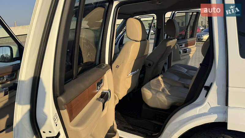 Позашляховик / Кросовер Land Rover Discovery 2016 в Львові