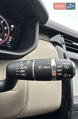 Внедорожник / Кроссовер Land Rover Discovery 2018 в 