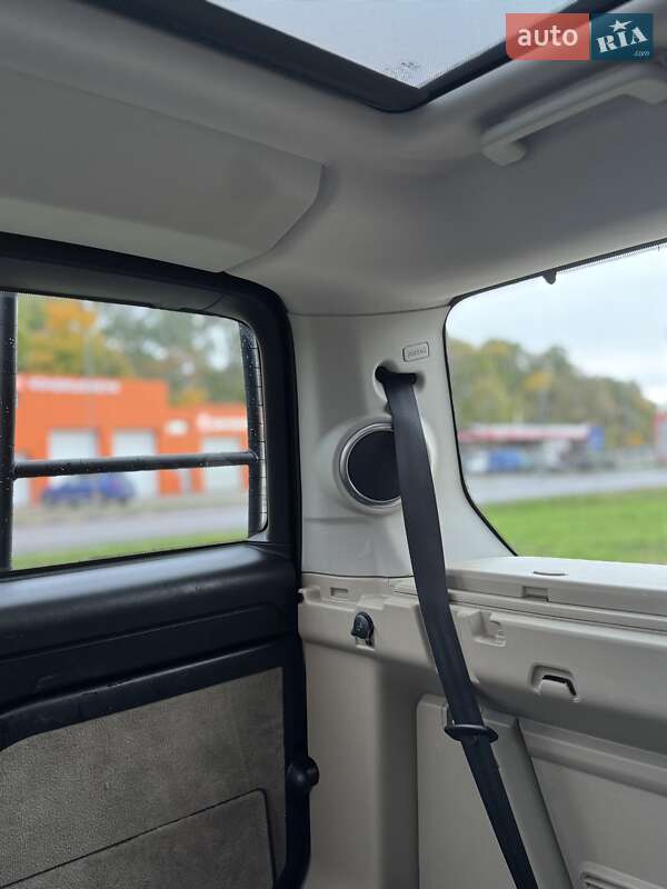 Внедорожник / Кроссовер Land Rover Discovery 2016 в Луцке фото 20 Внедорожник / Кроссовер Land Rover Discovery 2016 в Луцке