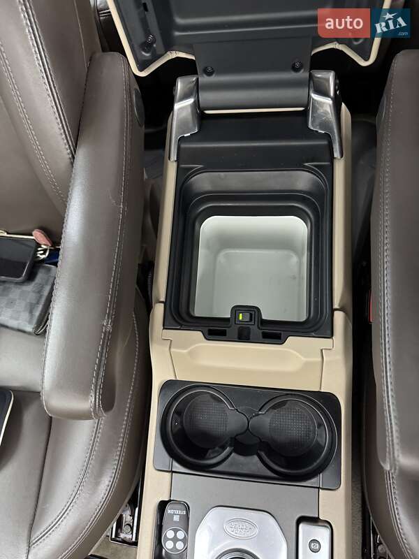 Внедорожник / Кроссовер Land Rover Discovery 2016 в Луцке фото 25 Внедорожник / Кроссовер Land Rover Discovery 2016 в Луцке
