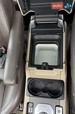 Позашляховик / Кросовер Land Rover Discovery 2016 в  фото 25 Позашляховик / Кросовер Land Rover Discovery 2016 в