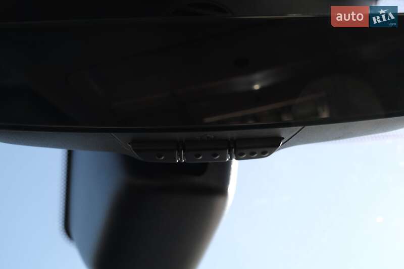 Внедорожник / Кроссовер Land Rover Discovery 2018 в Виннице