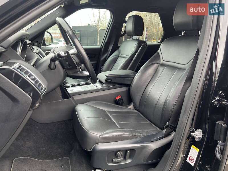 Внедорожник / Кроссовер Land Rover Discovery 2018 в Киеве