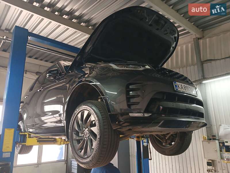 Внедорожник / Кроссовер Land Rover Discovery 2021 в Киеве