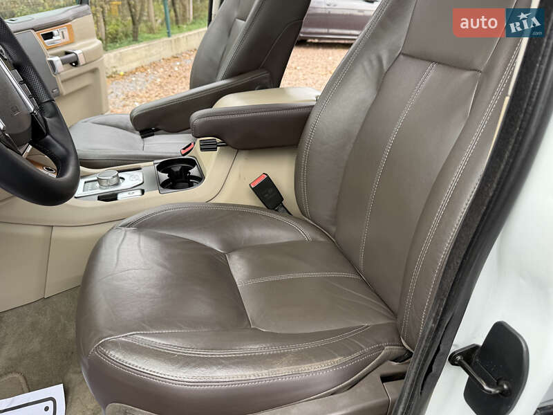 Внедорожник / Кроссовер Land Rover Discovery 2016 в Дрогобыче