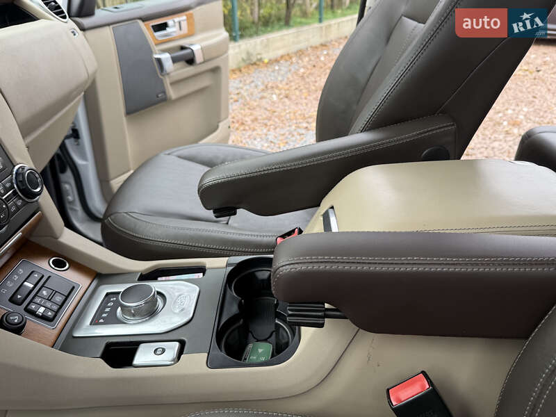 Внедорожник / Кроссовер Land Rover Discovery 2016 в Дрогобыче