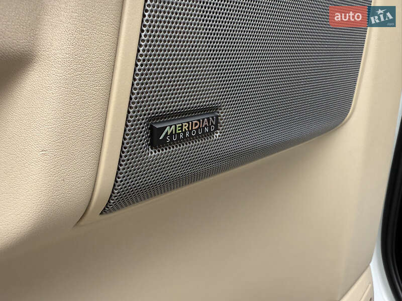 Внедорожник / Кроссовер Land Rover Discovery 2016 в Дрогобыче