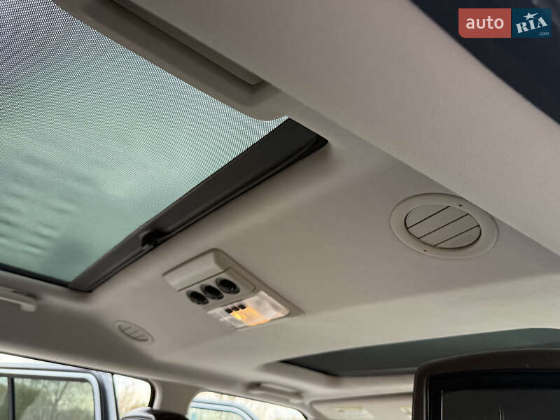 Внедорожник / Кроссовер Land Rover Discovery 2016 в Дрогобыче