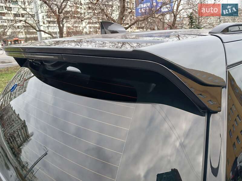 Внедорожник / Кроссовер Land Rover Discovery 2021 в Киеве