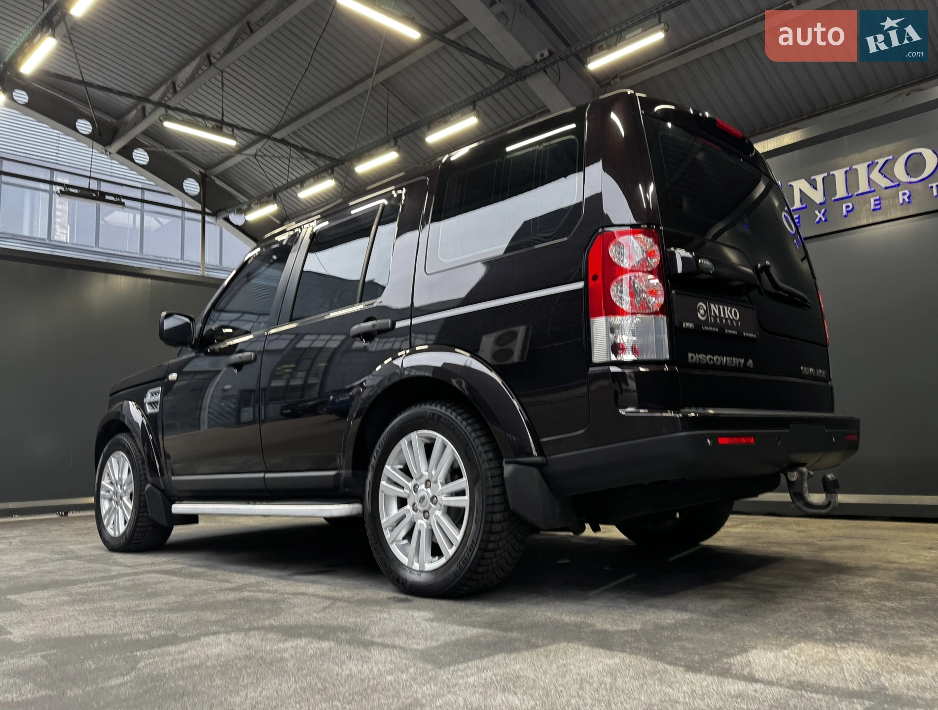 Land Rover Discovery 2011 VIN SALLAAAF4BA592626 фото оголошення 10 з 42