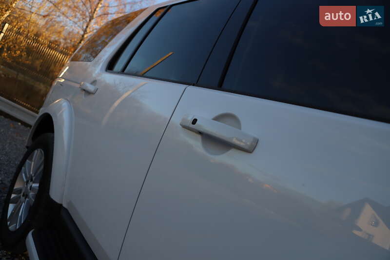 Внедорожник / Кроссовер Land Rover Discovery 2016 в Дрогобыче