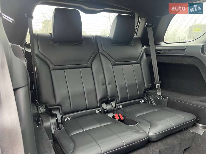 Внедорожник / Кроссовер Land Rover Discovery 2017 в Киеве