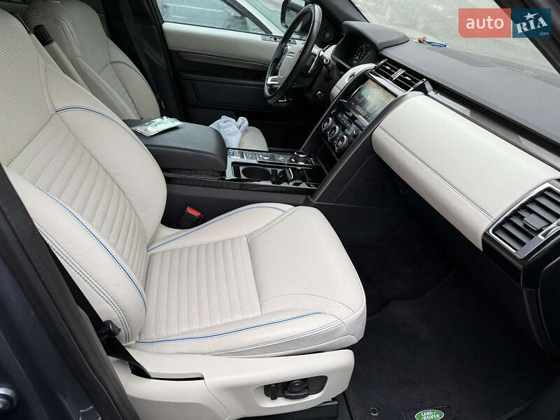 Внедорожник / Кроссовер Land Rover Discovery 2018 в Чернигове