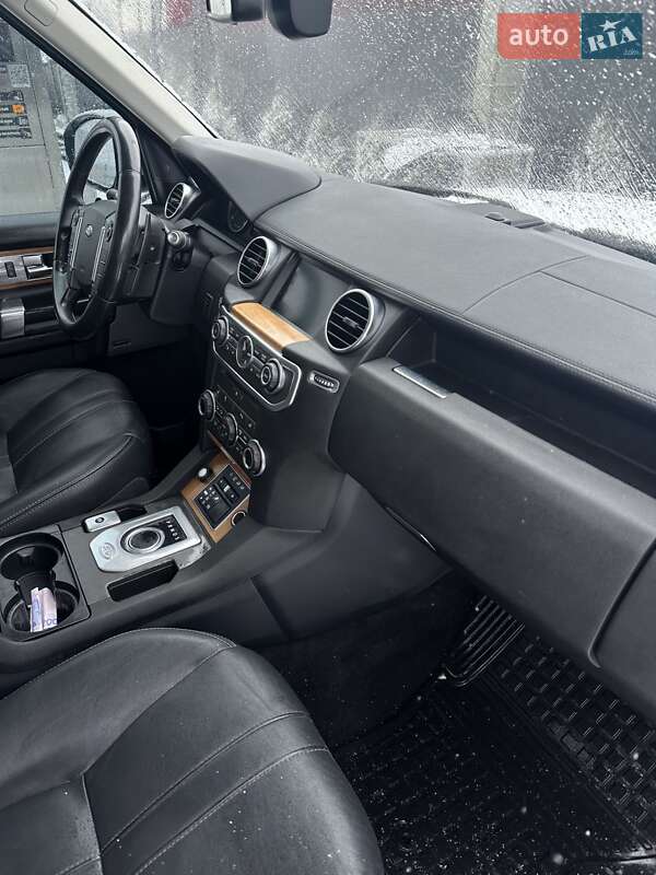 Внедорожник / Кроссовер Land Rover Discovery 2015 в Львове