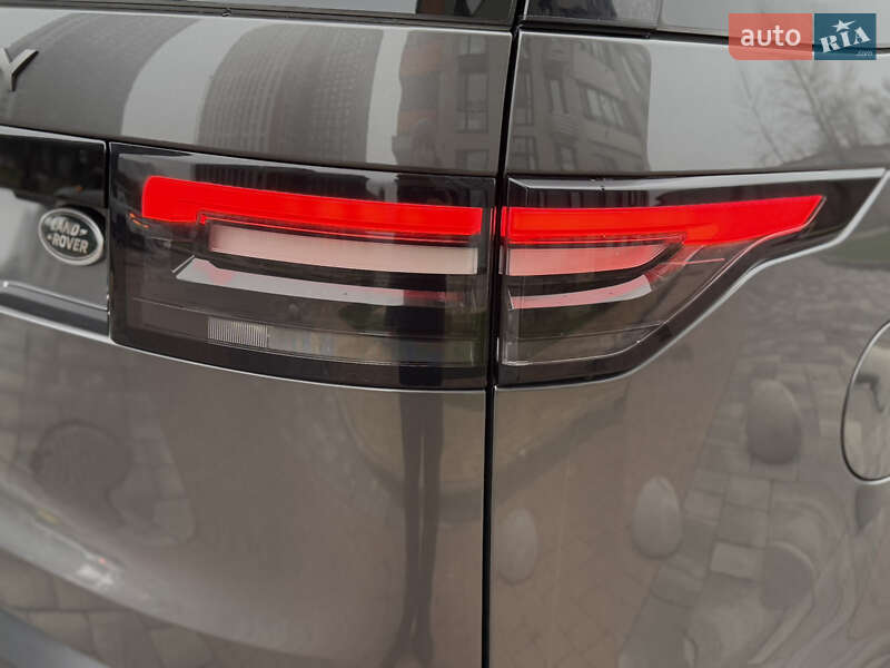 Внедорожник / Кроссовер Land Rover Discovery 2017 в Киеве