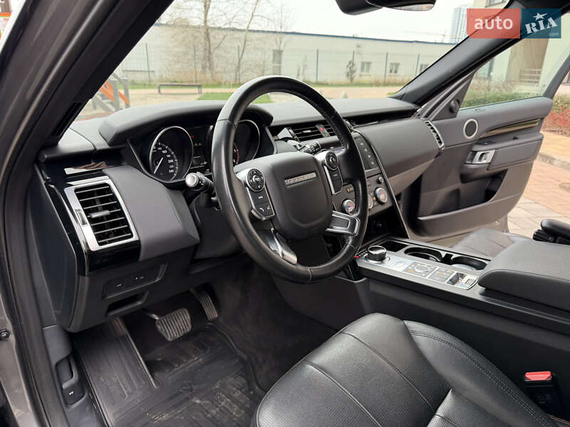 Внедорожник / Кроссовер Land Rover Discovery 2017 в Киеве