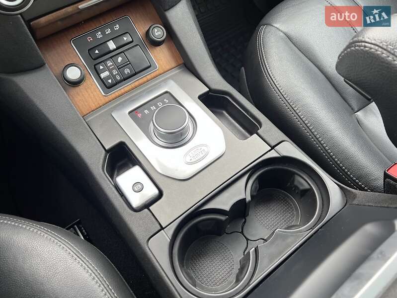 Внедорожник / Кроссовер Land Rover Discovery 2016 в Днепре