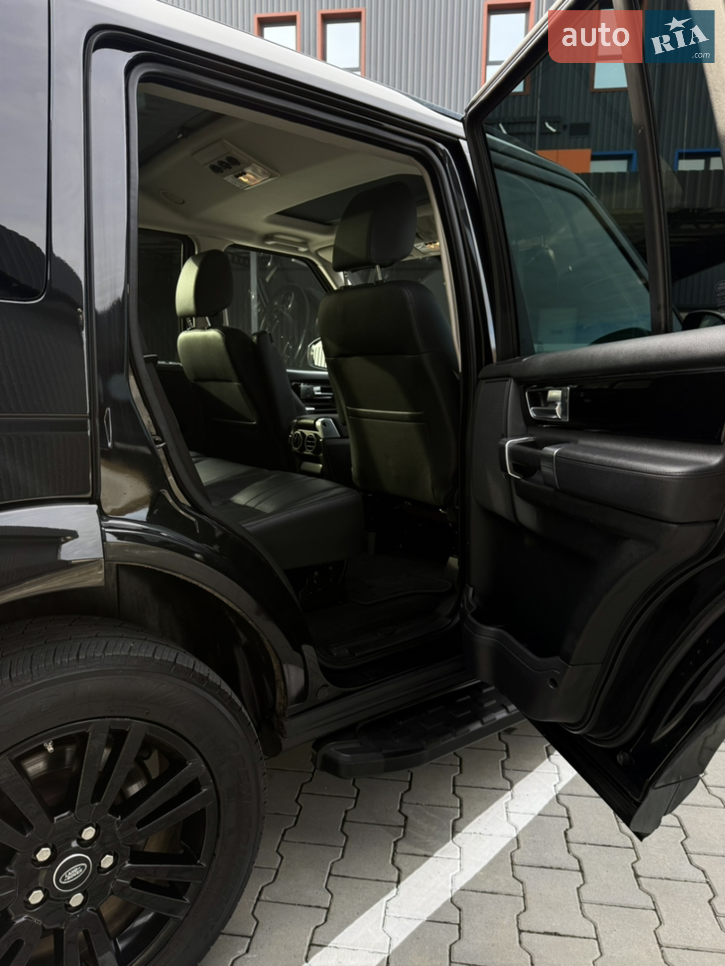 2016 Land Rover Discovery - мініатюра 22