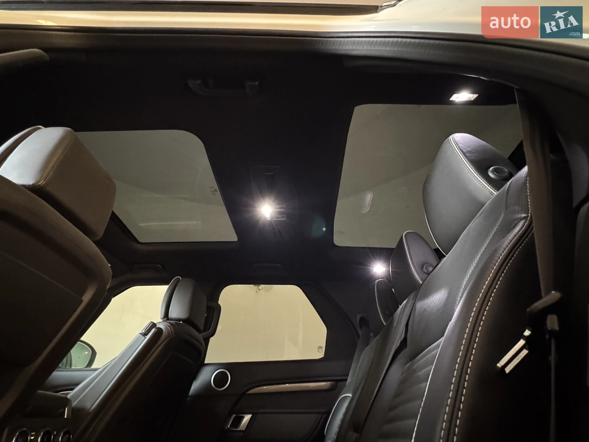 2018 Land Rover Discovery - мініатюра 18