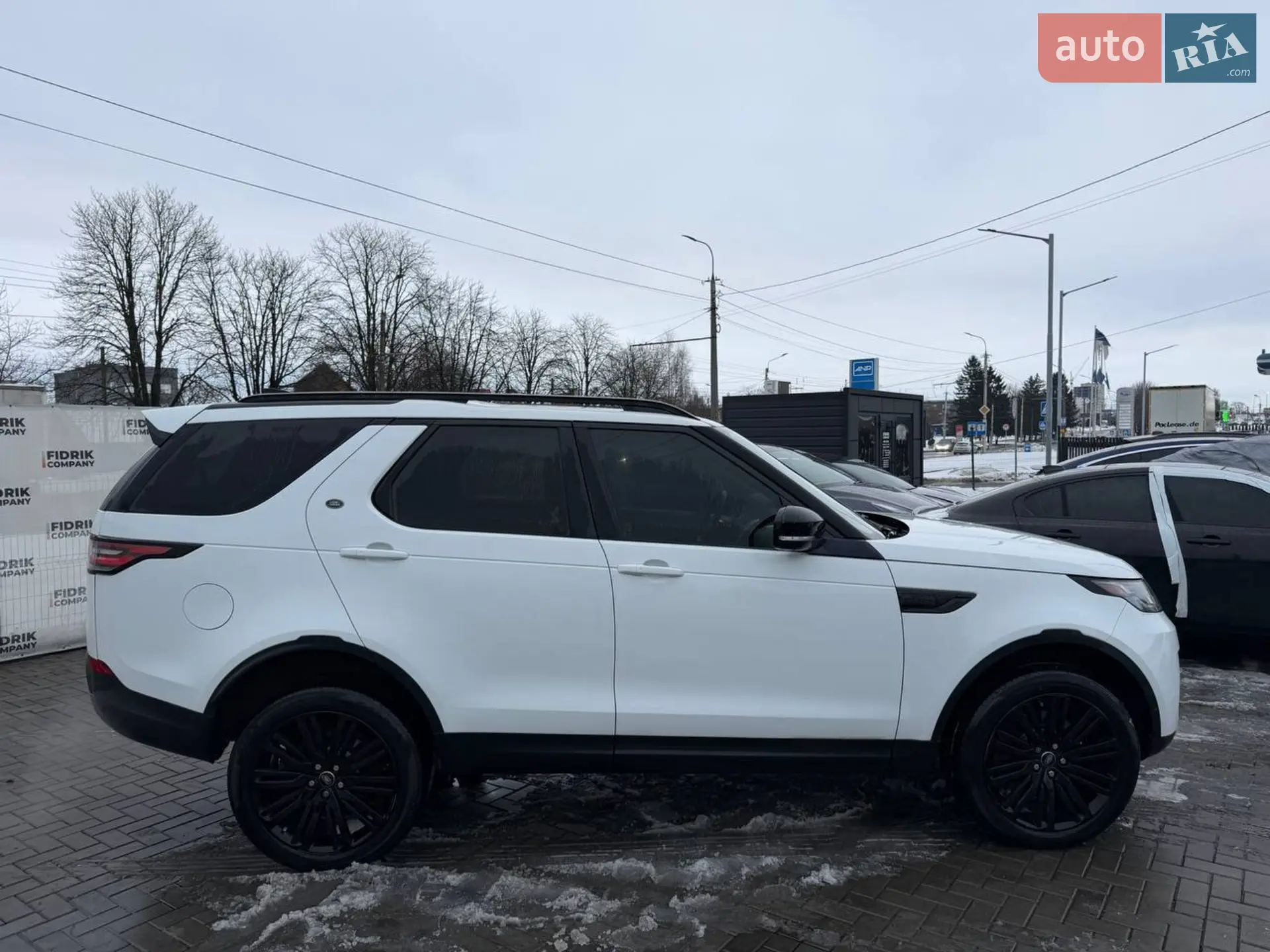 2017 Land Rover Discovery - мініатюра 18
