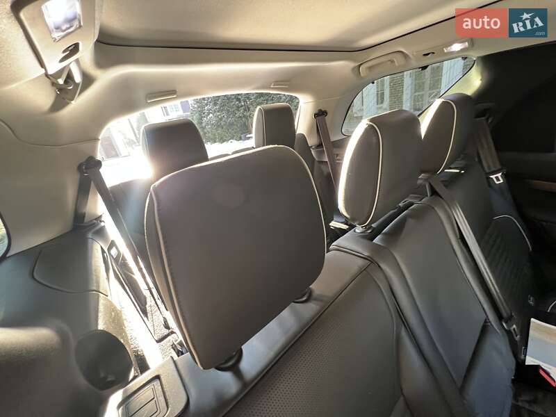 Внедорожник / Кроссовер Land Rover Discovery 2017 в Киеве