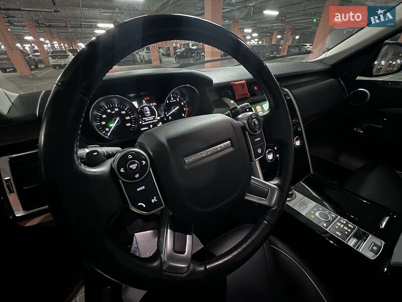 Внедорожник / Кроссовер Land Rover Discovery 2017 в Киеве