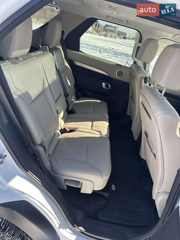 Внедорожник / Кроссовер Land Rover Discovery 2019 в Киеве