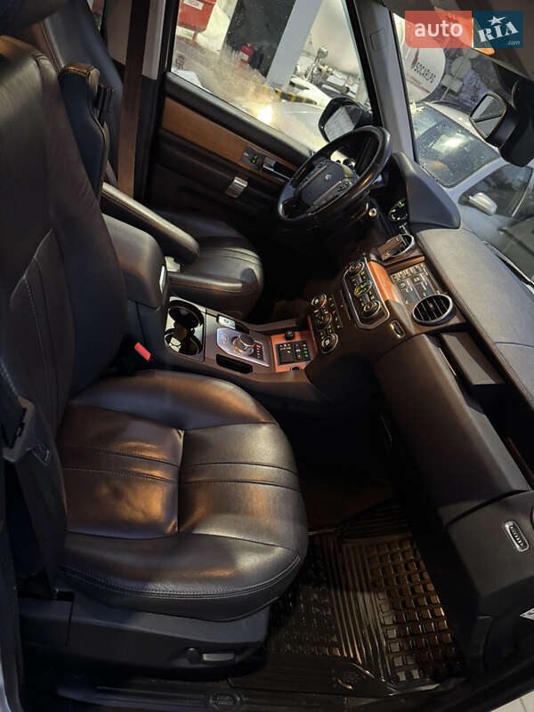 Внедорожник / Кроссовер Land Rover Discovery 2014 в Киеве