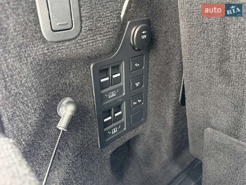 Внедорожник / Кроссовер Land Rover Discovery 2017 в Виннице