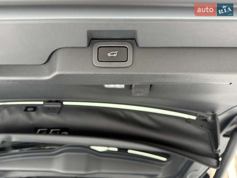 Внедорожник / Кроссовер Land Rover Discovery 2017 в Виннице