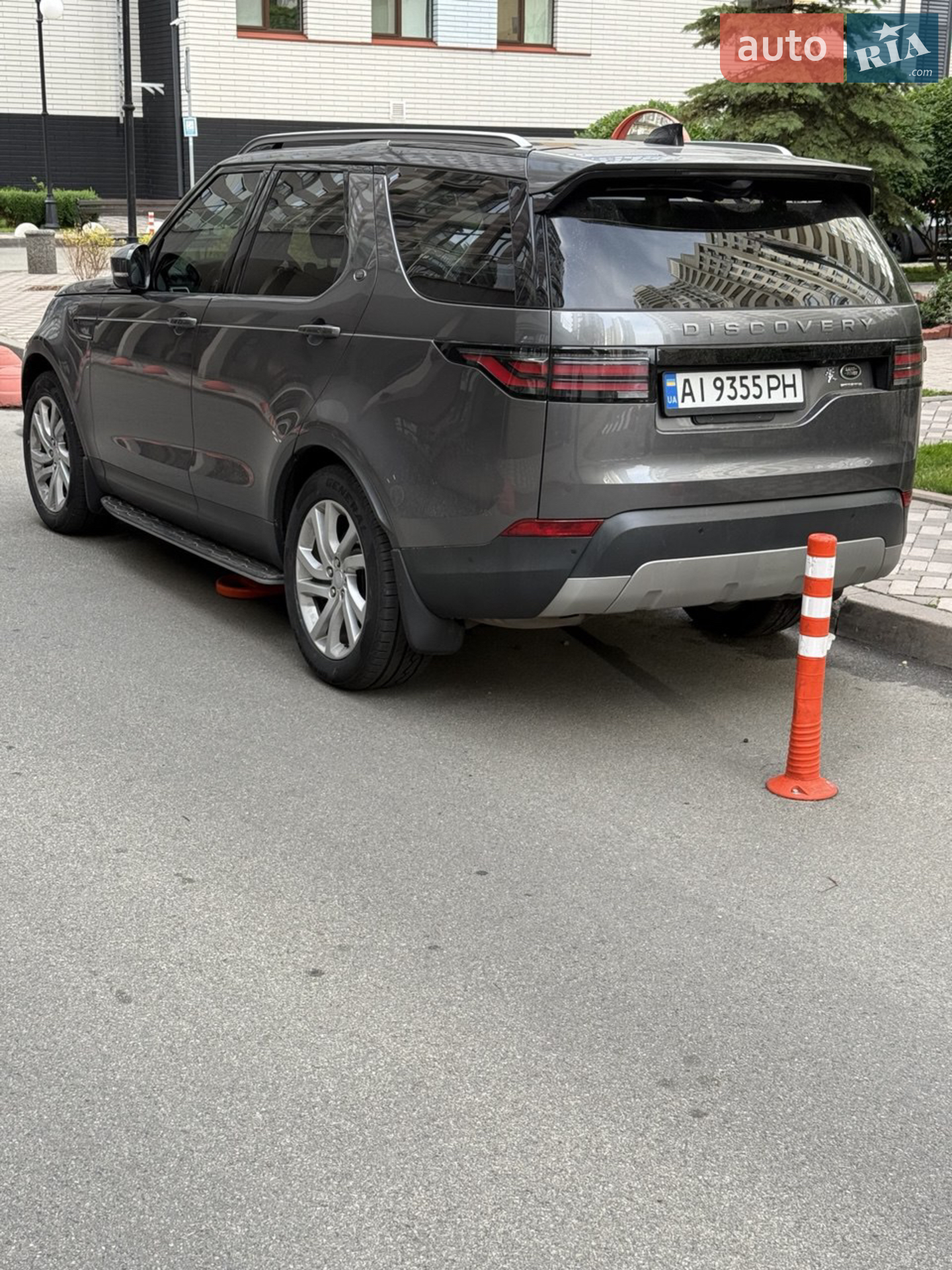 2017 Land Rover Discovery - мініатюра 2